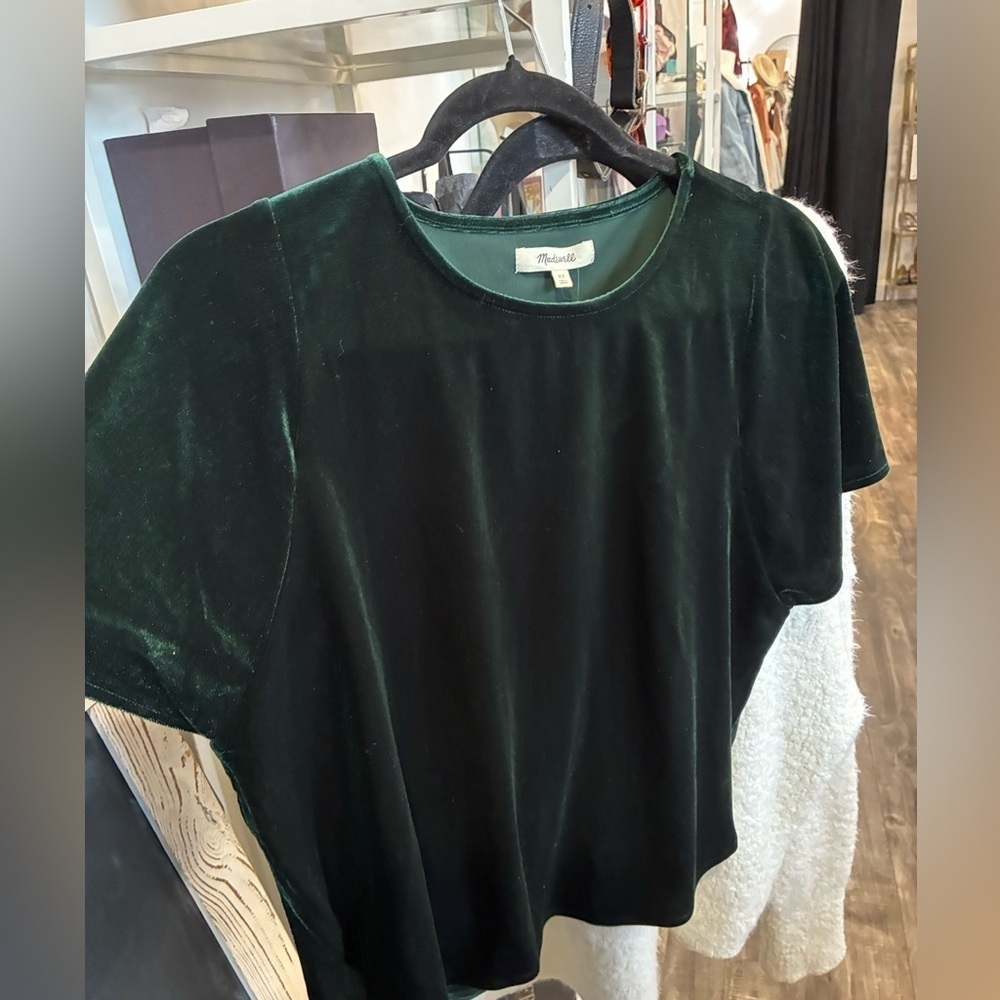 Madewell green velvet short sleeve blouse size XS